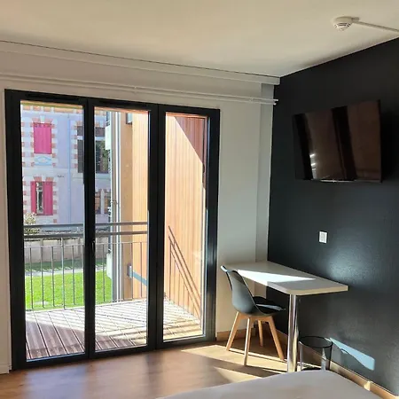 Les Cimes Du Mont Royal 3*