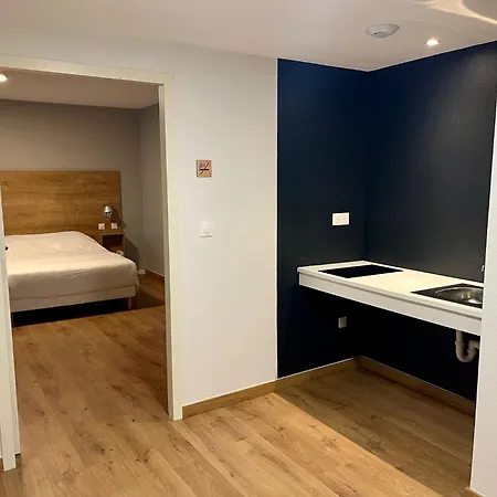 Les Cimes Du Mont Royal Szálloda 3*