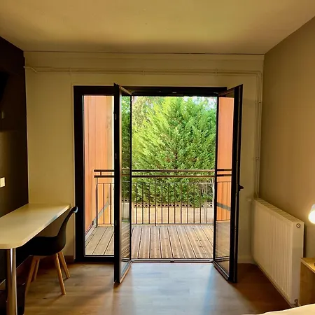 Szálloda Les Cimes Du Mont Royal Montréjeau