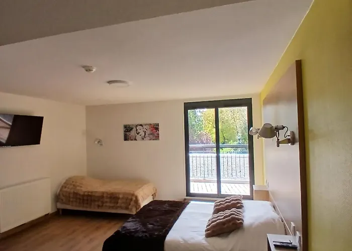 Hotel Les Cimes Du Mont Royal 3*