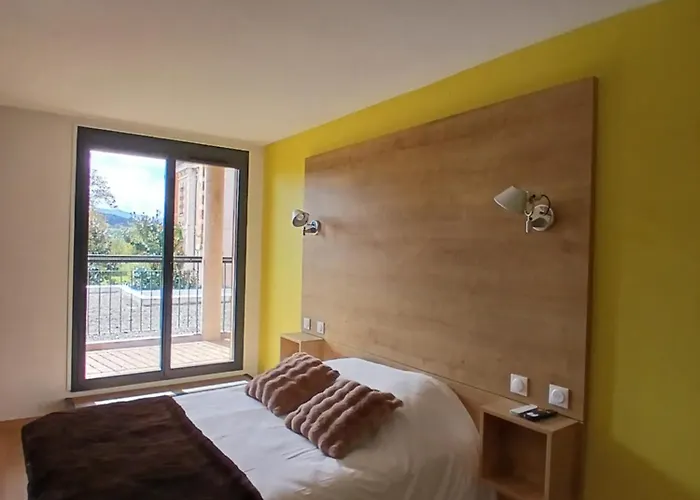 Les Cimes Du Mont Royal Hotel Montréjeau