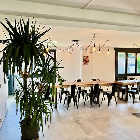 ホテル Les Cimes Du Mont Royal 3*