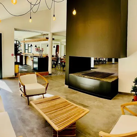 ホテル Les Cimes Du Mont Royal モンレジョ