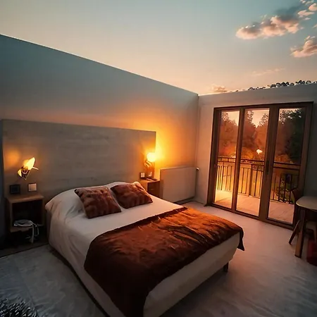 Les Cimes Du Mont Royal ホテル モンレジョ