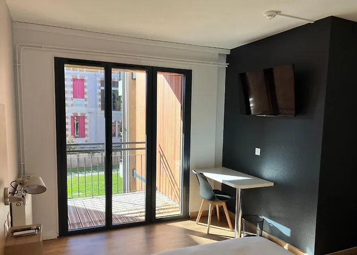 Les Cimes Du Mont Royal 3*